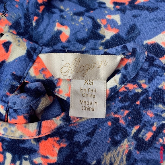 {McGinn} Abstract Floral Print/ T-Cut Out Back Top - Picture 7 of 7